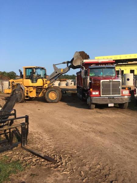 Yellow Ribbon Trucking Loading 3
