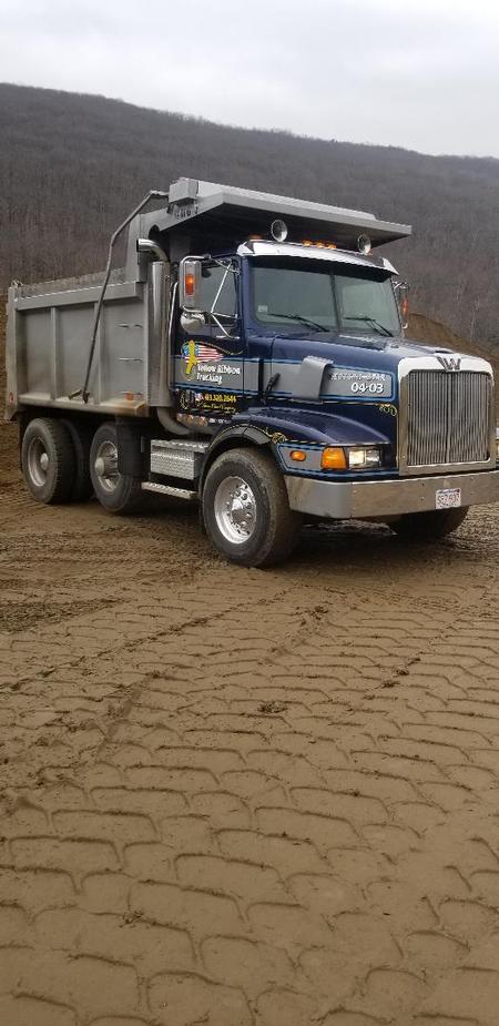 Big Blue Truck#04-03